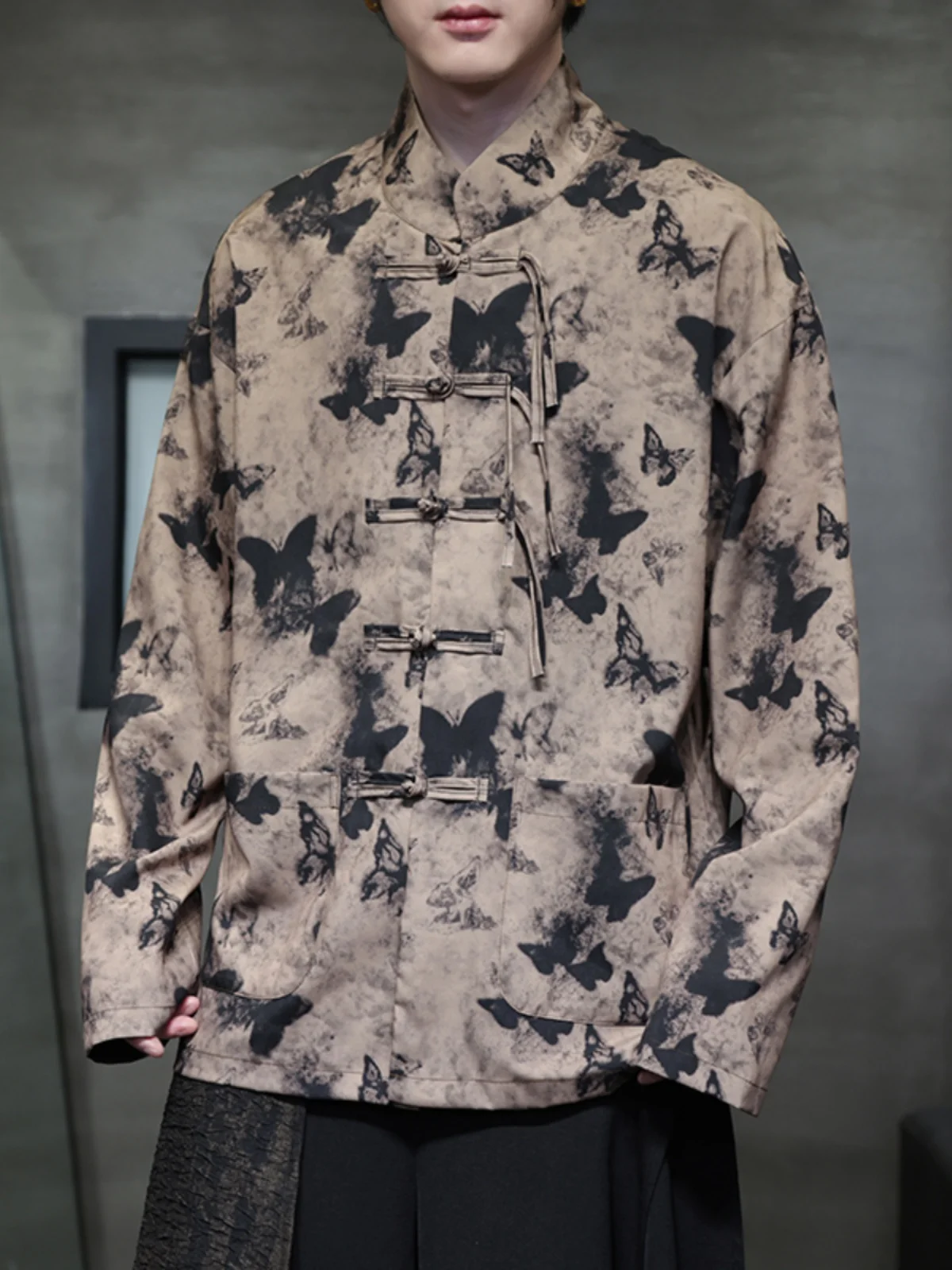 

New Chinese Sle Men's Long Sve irt Anti-Wrinkle Button up Traditional Tang Costume Modified Hanfu Loose Fit