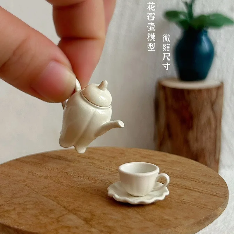Miniature Petal Teapot Toy Model Dollhouse Accessories Miniature Simple Tea Set Tea Utensil Decorative Items