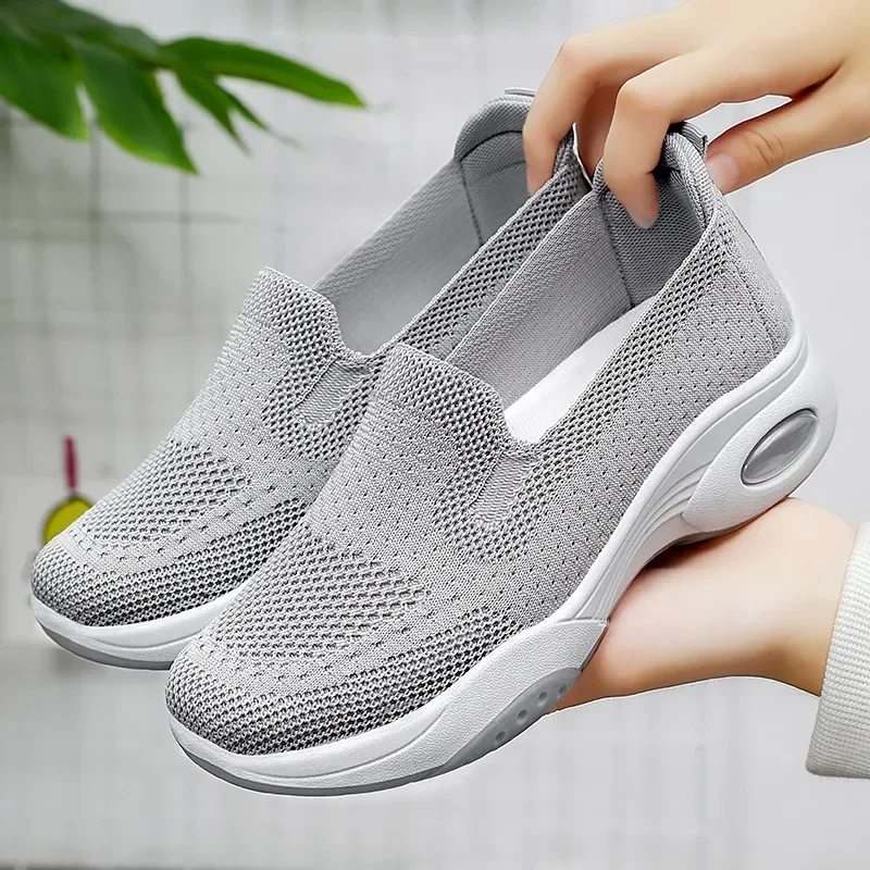 2024 New Mesh Knitted Women's Breathable ShoesCasual Soft Bottom Lightweight Mom's Shoes, Comfortable Walking, Nurse's Offic