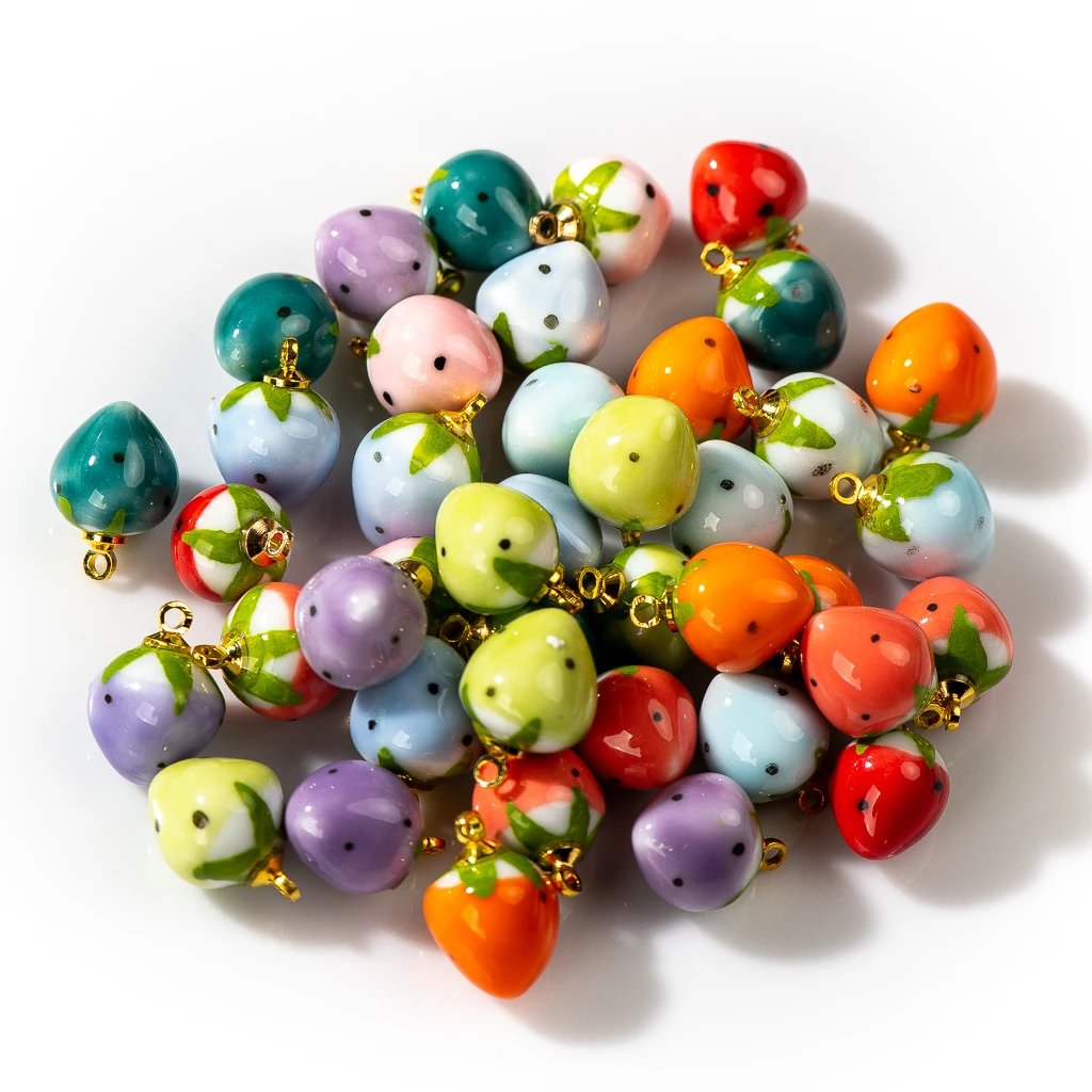 5pcs Hand-made small Strawberry Ceramic Pendant Retro Style Jewelry Fruit Beads Jewelry Part For Necklace #XN604