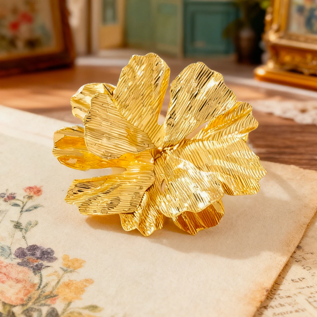 1 Piece of Gold Flower Brooch with Three-Dimensional Multi-Layered Artificial Flowers, a Luxurious and Unique Accessory for Women