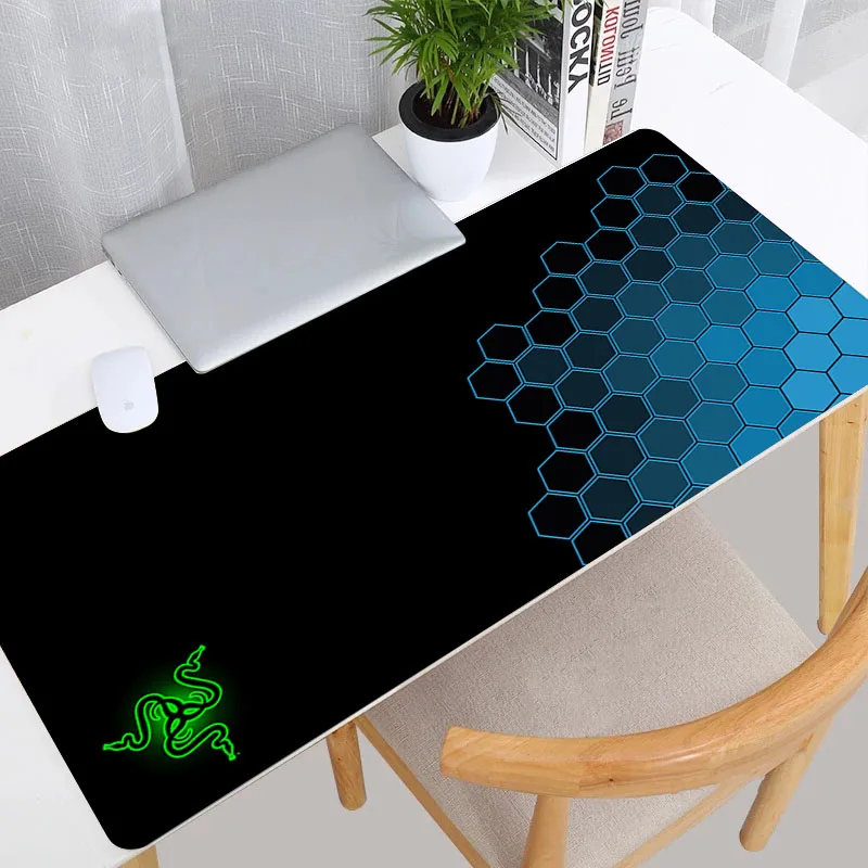 Alfombrilla de ratón R-Razer, alfombrilla de ratón de Anime, juego con impresión HD, teclado grande, alfombrilla de escritorio con borde de sutura, alfombra antideslizante para oficina, protección de mesa XL