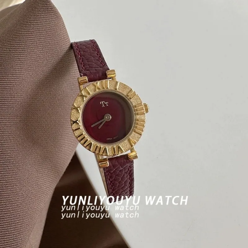 PEIYING Simple Niche Watch Women's Korean Leather Retro Personalized Premium Ins Wind Ankola Red Quartz Watch