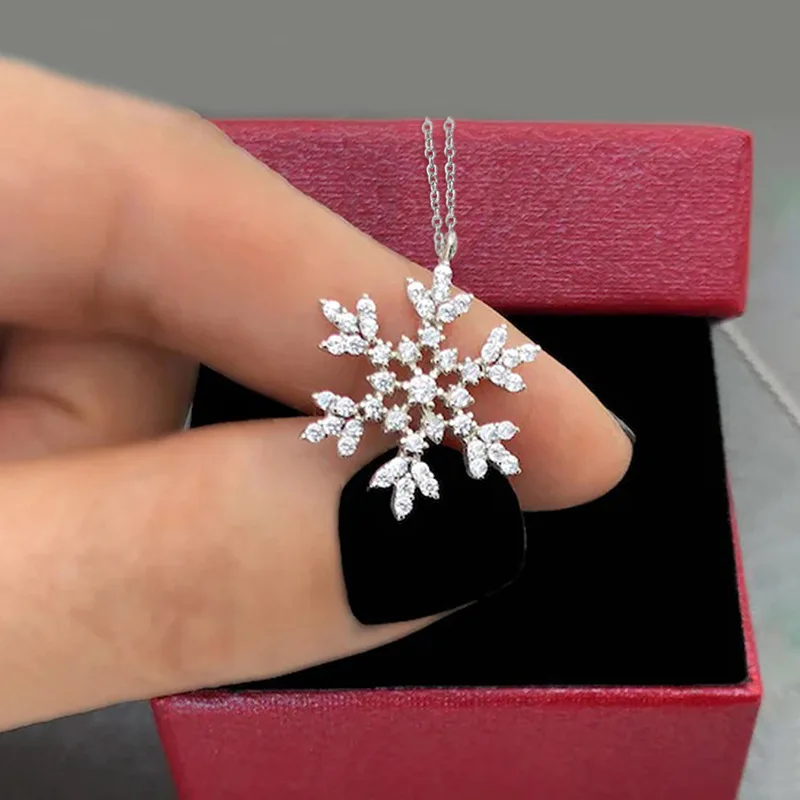 

New 925 Sterling Silver Snowflake Necklace Personalized Geometric Pendant Choker Birthday Gift for Women Exquisite Jewelry