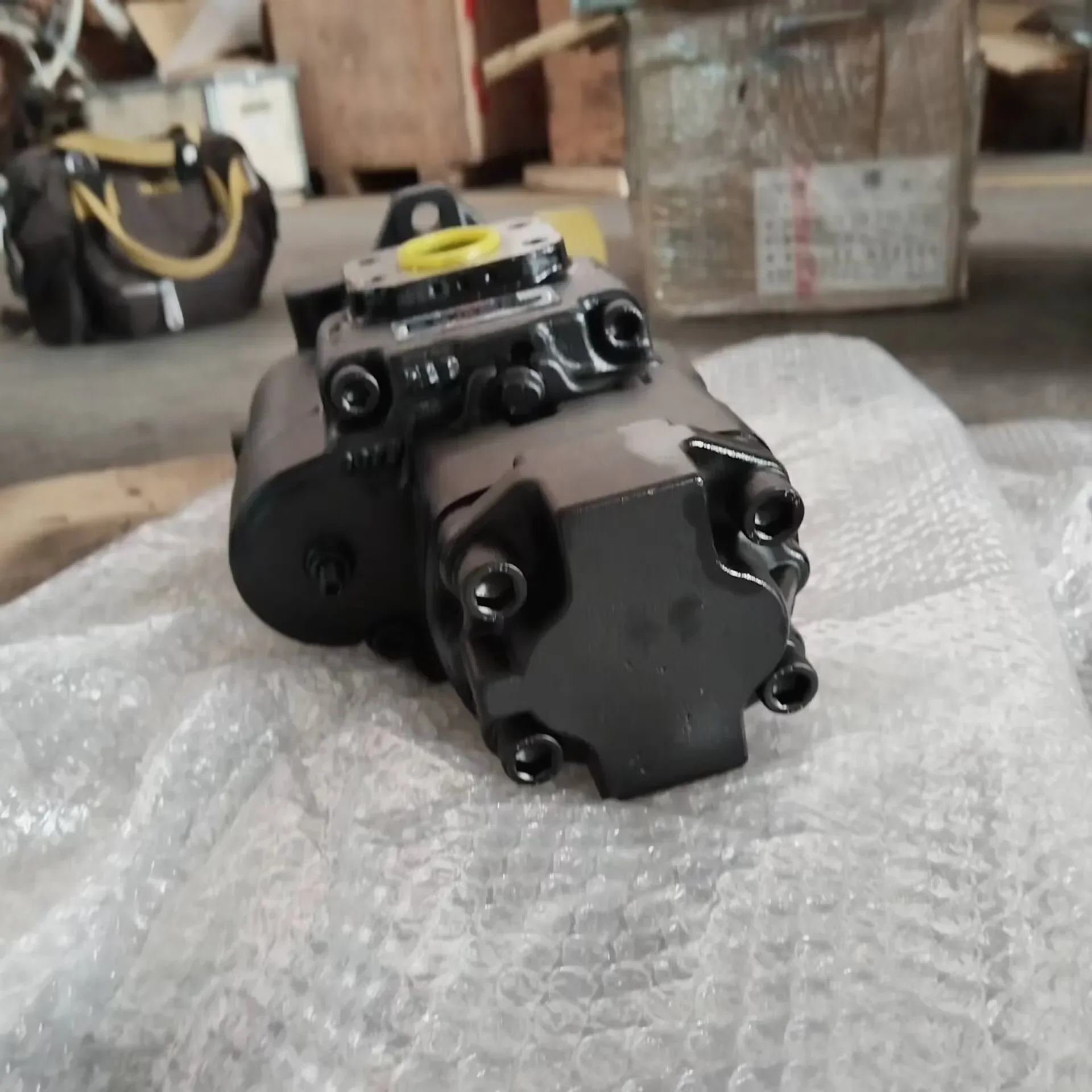 

Главный насос 1B-28L3DPS-8G-4423 SK25SR, гидравлический насос SK25SR для Kobelco