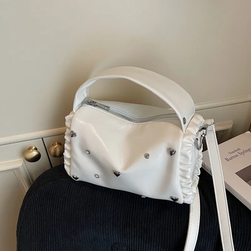 

Luxury Leather Pillow Bags Large Capacity Rivet Diamond Shoulder Crossbody Bags For Women Ladies Commuter Handbags