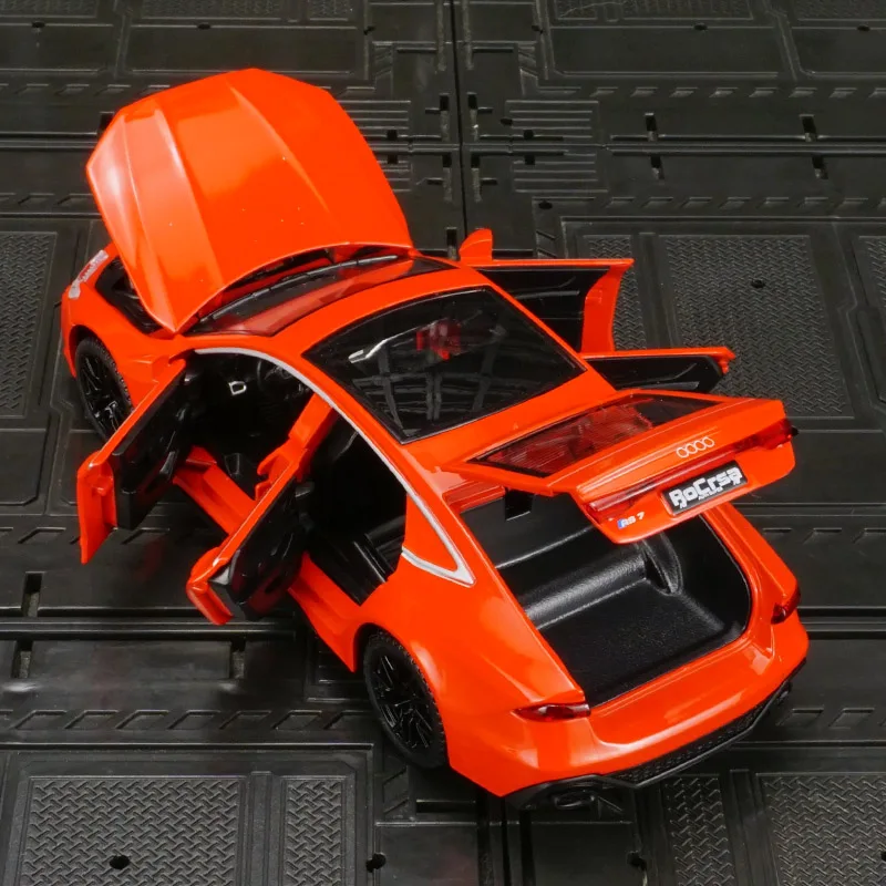 

1:32 Audi RS7 модель автомобиля из сплава, коллекция украшений для дверей и багажника капота, могут открыть багатые детали, тонкая работа