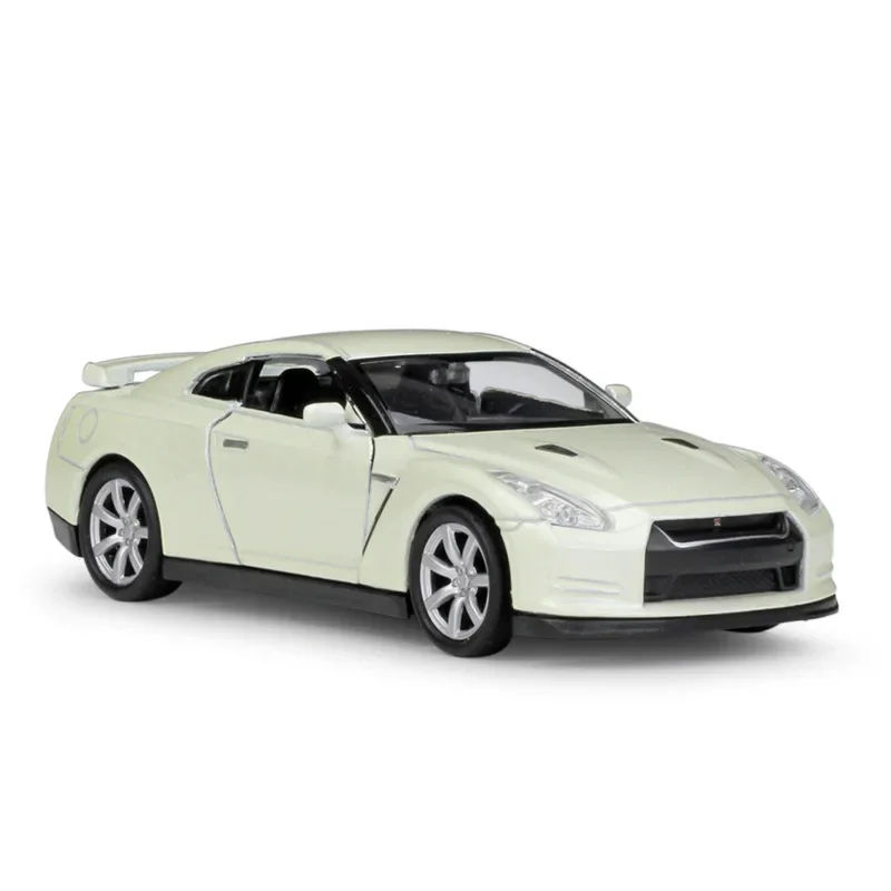 WELLY 1:36 Nissan GT-R Alloy rebound car model collectible gift