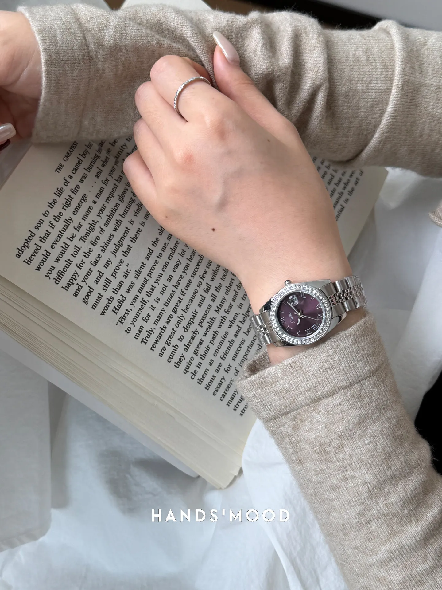 New PurpleHigh-EndFashionableAnd Exquisite Women'S Watch With A Calendar FunctionPerfect For Daily Wear.A Trendy Watch For Women