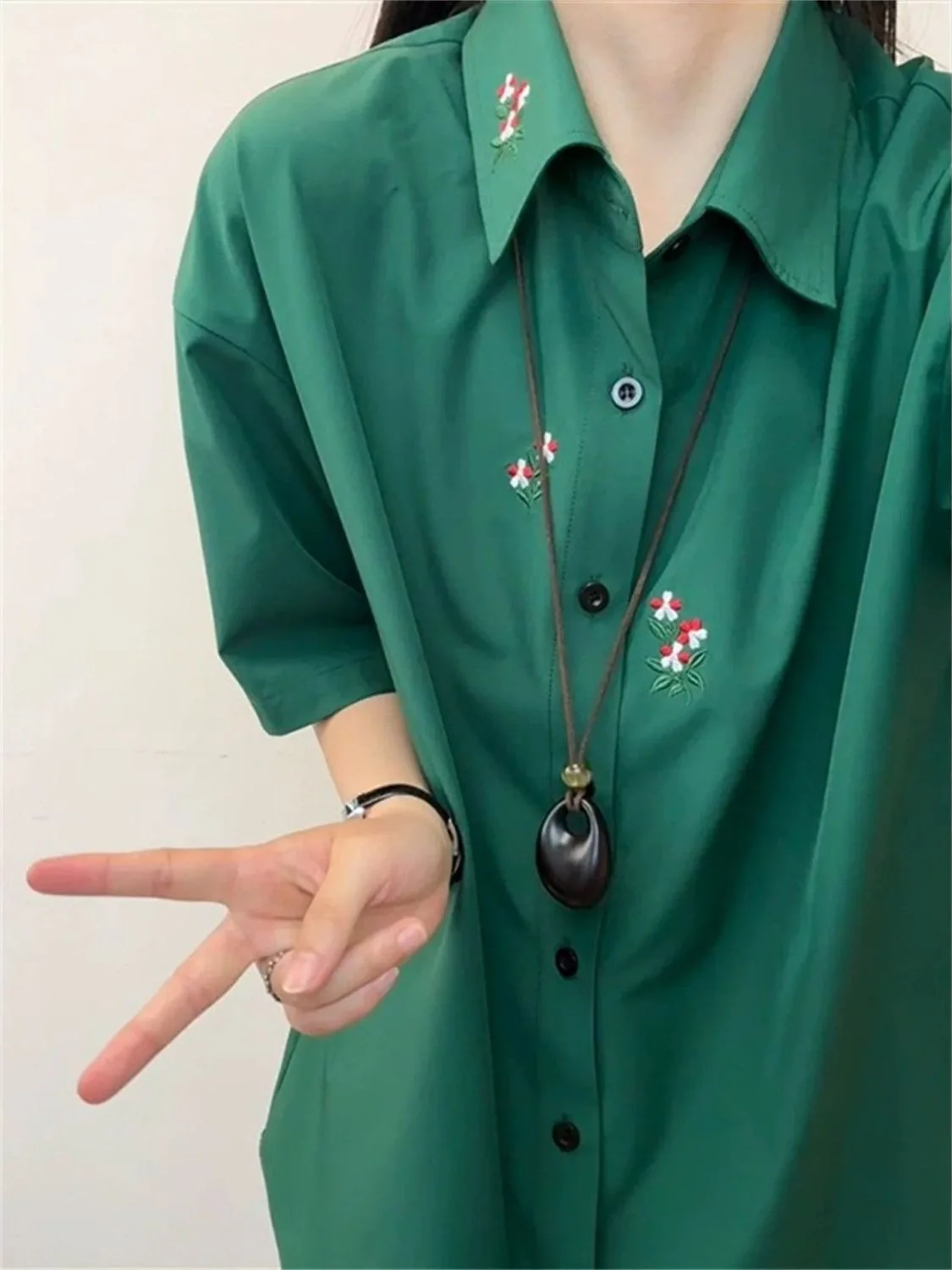 Casual Style Short Sleeve Embroidered Shirt Men's Lightweight Luxury Fashion Summer Breathable Polyester Fiber Boy's Shirt