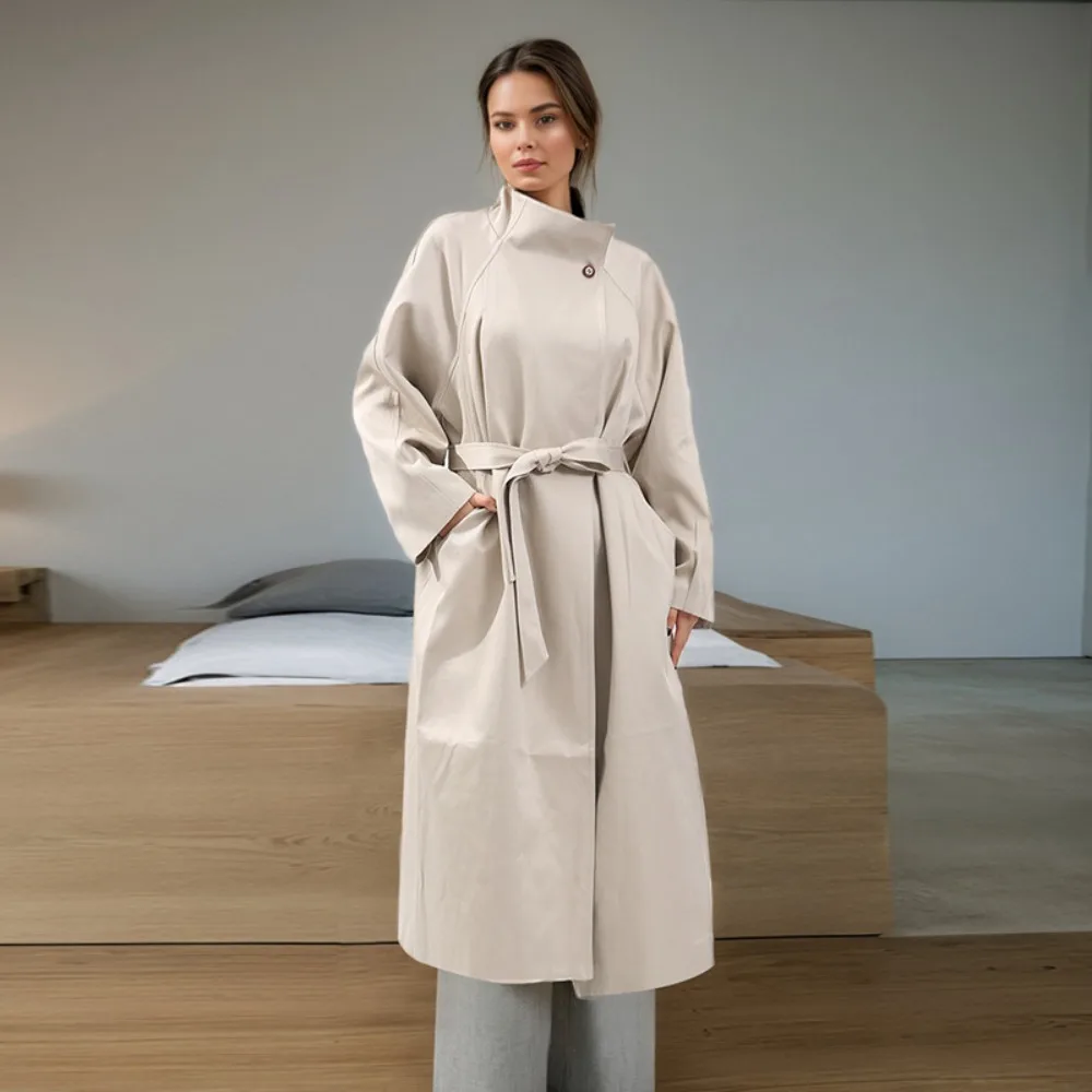 

Простой и ленивый плащ в корейском стиле с силуэтом для осени, новое однотонное пальто средней длины с воротником-стойкой на шнуровке