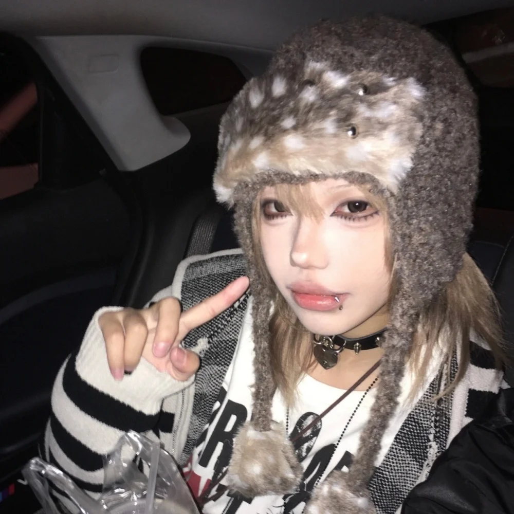 Original Y2K Subculture Fur hat harajuku rivet ear protection versatile pullover hat very warm winter hat woman accessories