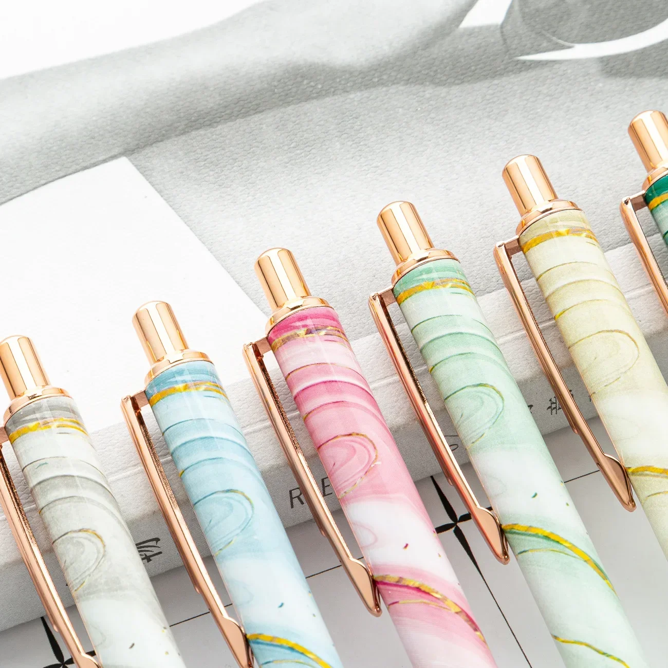 A30PCS Wholesale Metal Ballpoint Pen With Pressed Core Hotel Conference Advertising Pen Multi Color Flower Film Ballpoint Penpe