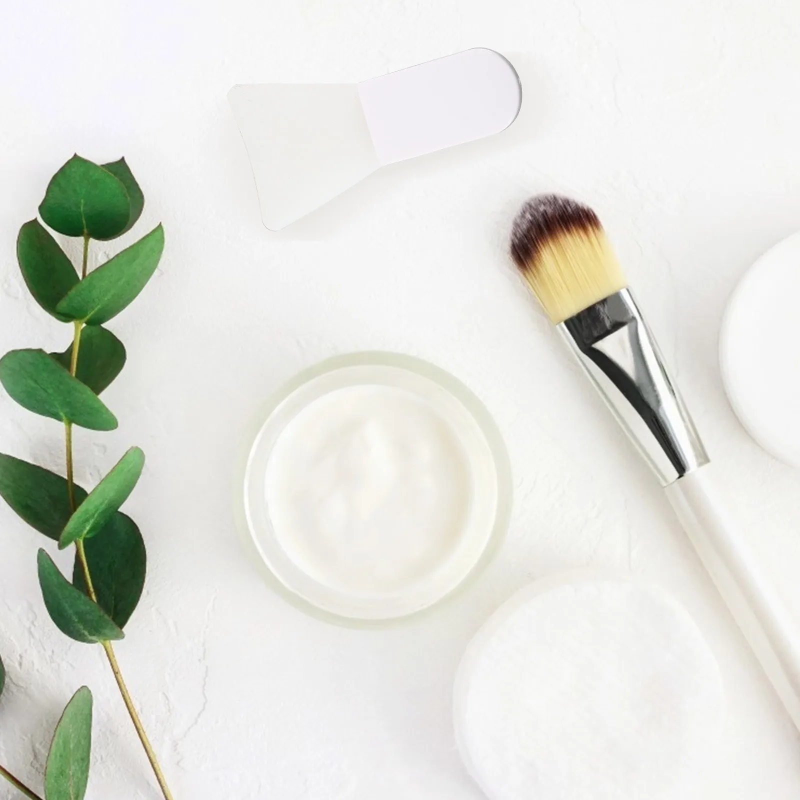 

6Pcs Mini Mudpack Brushes Facial Stirring Tools for Cream Mask Application Efficient Face Care Applicators Smooth Non-Irritating