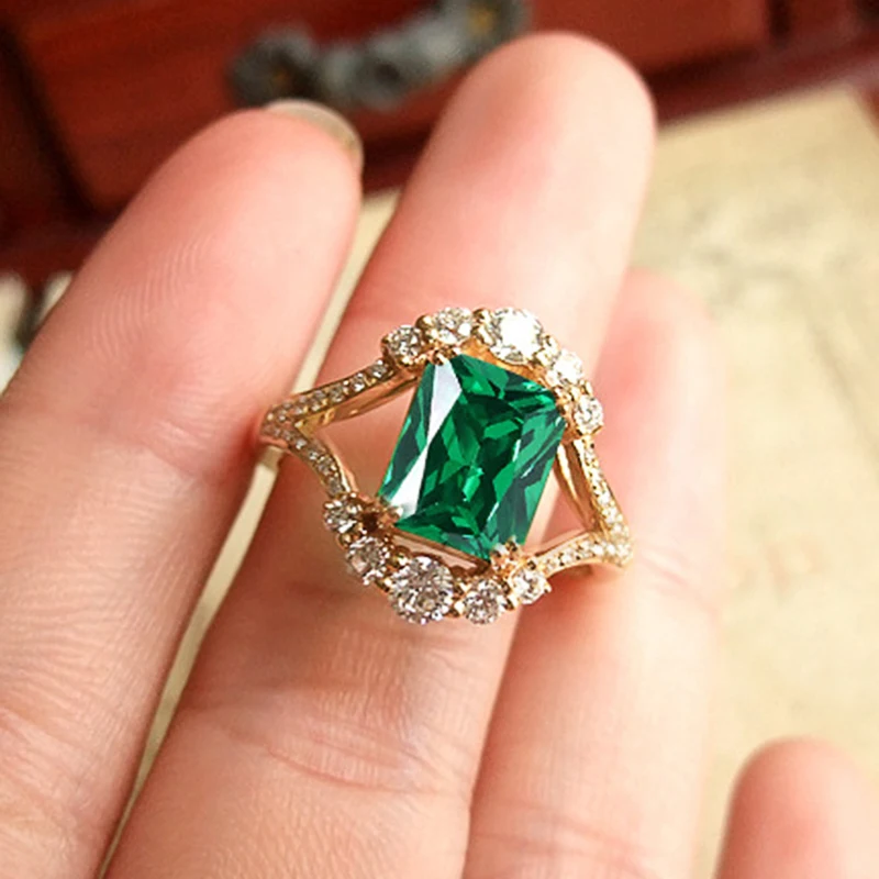 Huitan Gold Color Green Cubic Zirconia Women Ring for Vintage Party Luxury Elegant Female Accessory Wedding Anniversary Jewelry