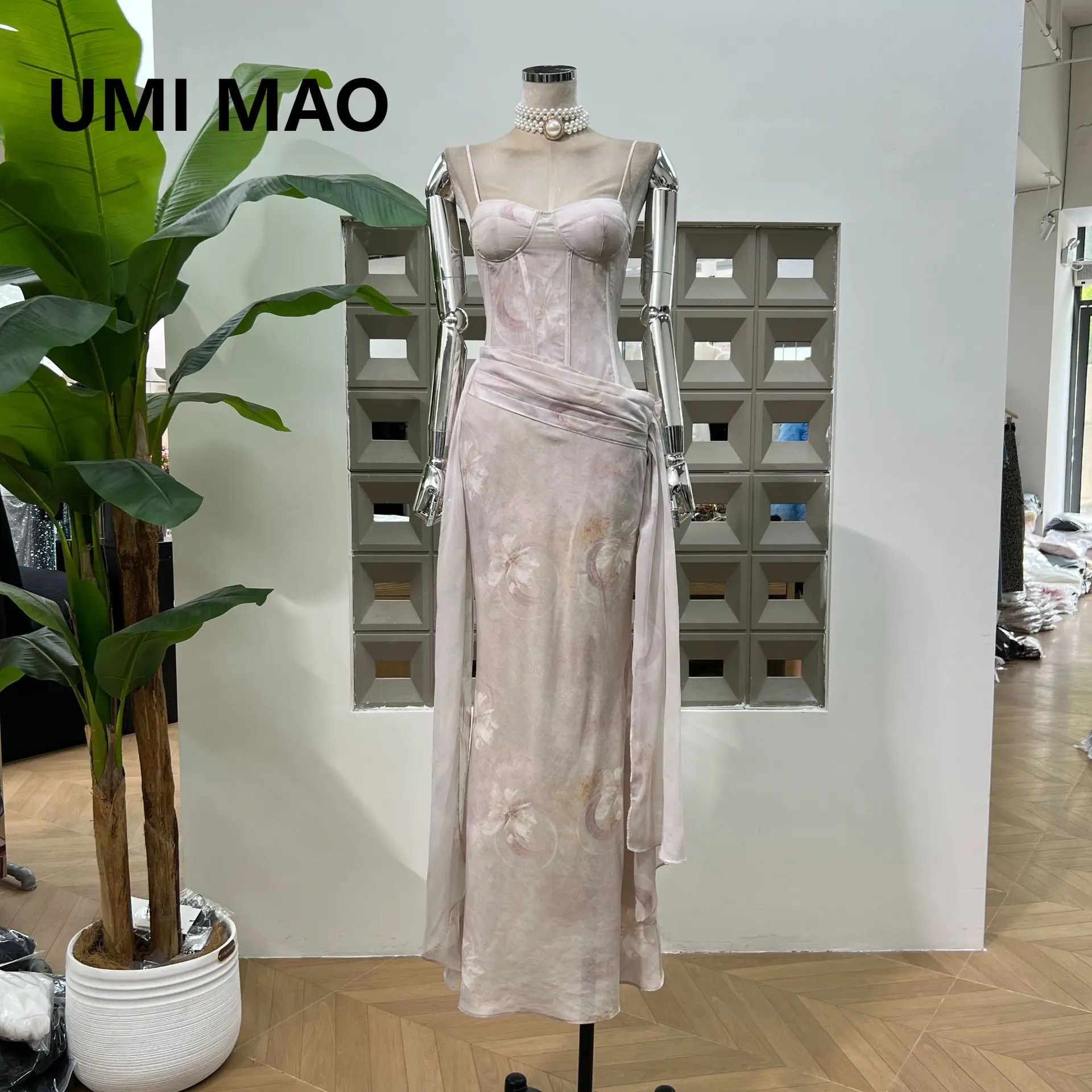 Umi Mao Design Dres… - image