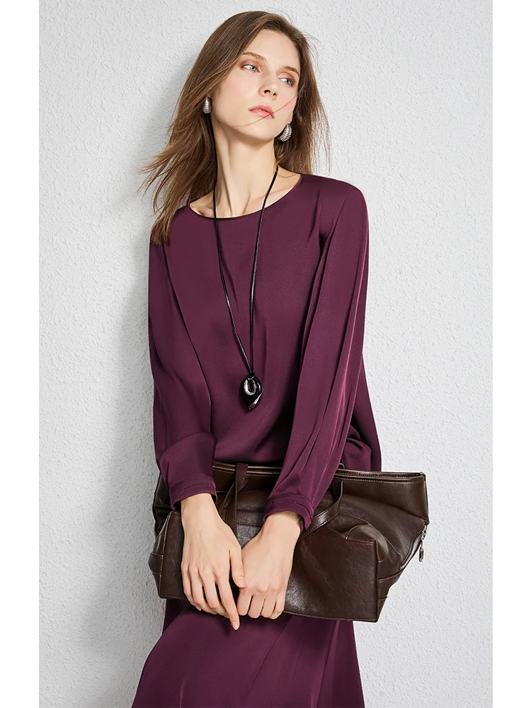 

Ele Smooth Silk Sensation Heavyweight Elastic Double-Sided Satin Loose Silk One-oulder Top by U.N.Q