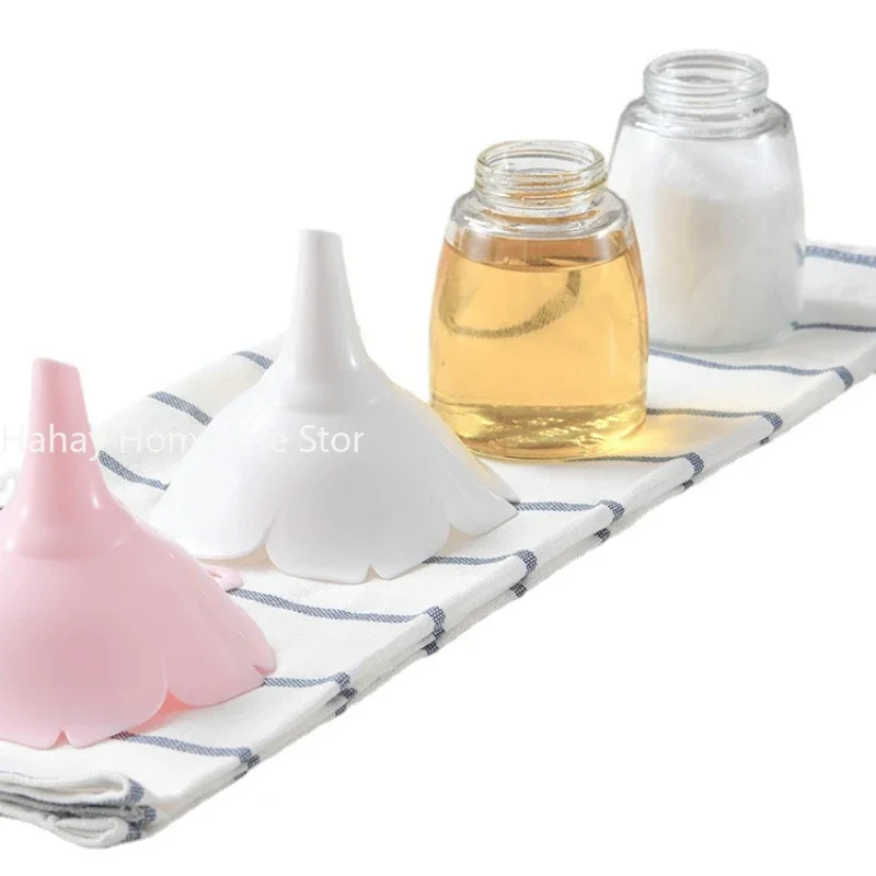 2Pc Kitchen Cherry Blossom Style Funnels Home Olive Oil Condiments Liquid Powder Dispenser Kitchen Accessories Kitchen Tools images - 6