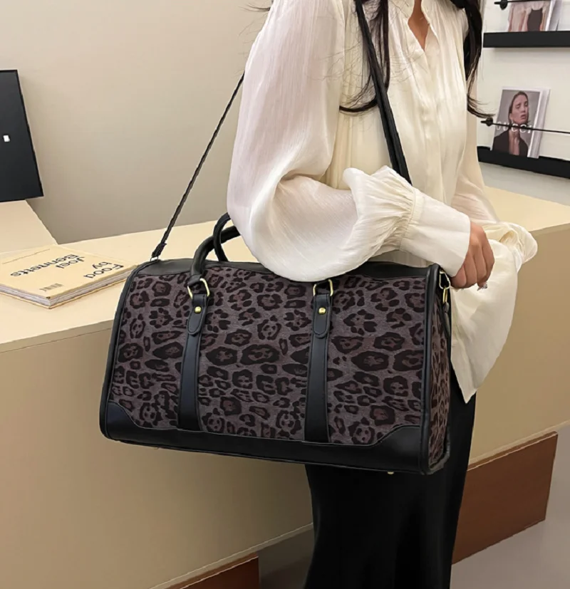 New Fashion Classical Leopard Soft Leather Travel Duffle Women's Large Capacity Shoulder Bags Totes Crossbody Bag Handbag