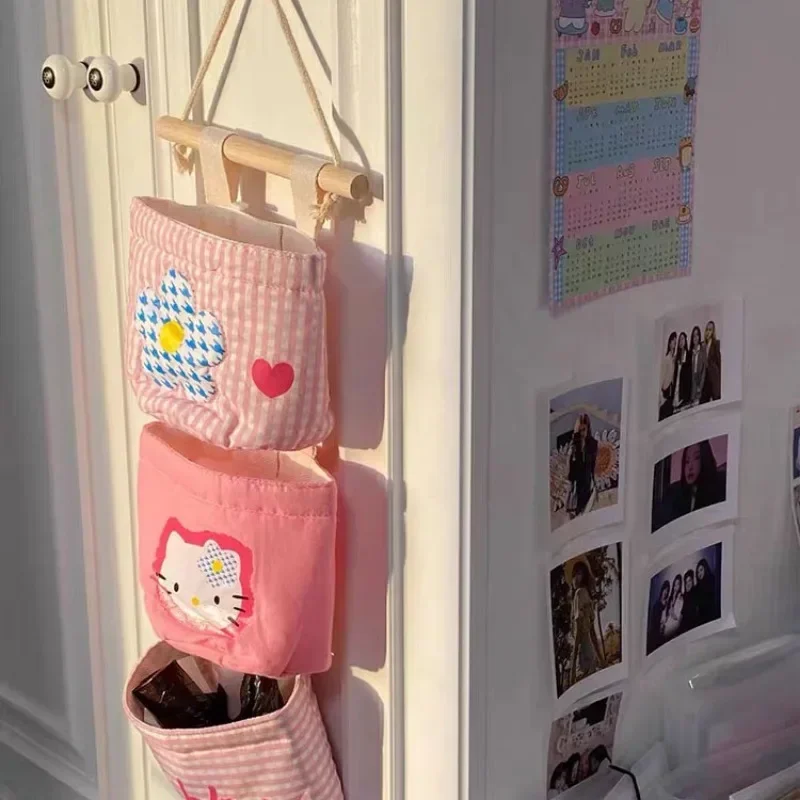 Kawaii Sanrio HelloKitty กระเป๋าแขวนถุงเก็บของน่ารักการ์ตูนประตู dinding kamar tidur ชุดชั้นในถุงเท้าชั้นวางของที่จัดระเบียบในตู้เสื้อผ้า