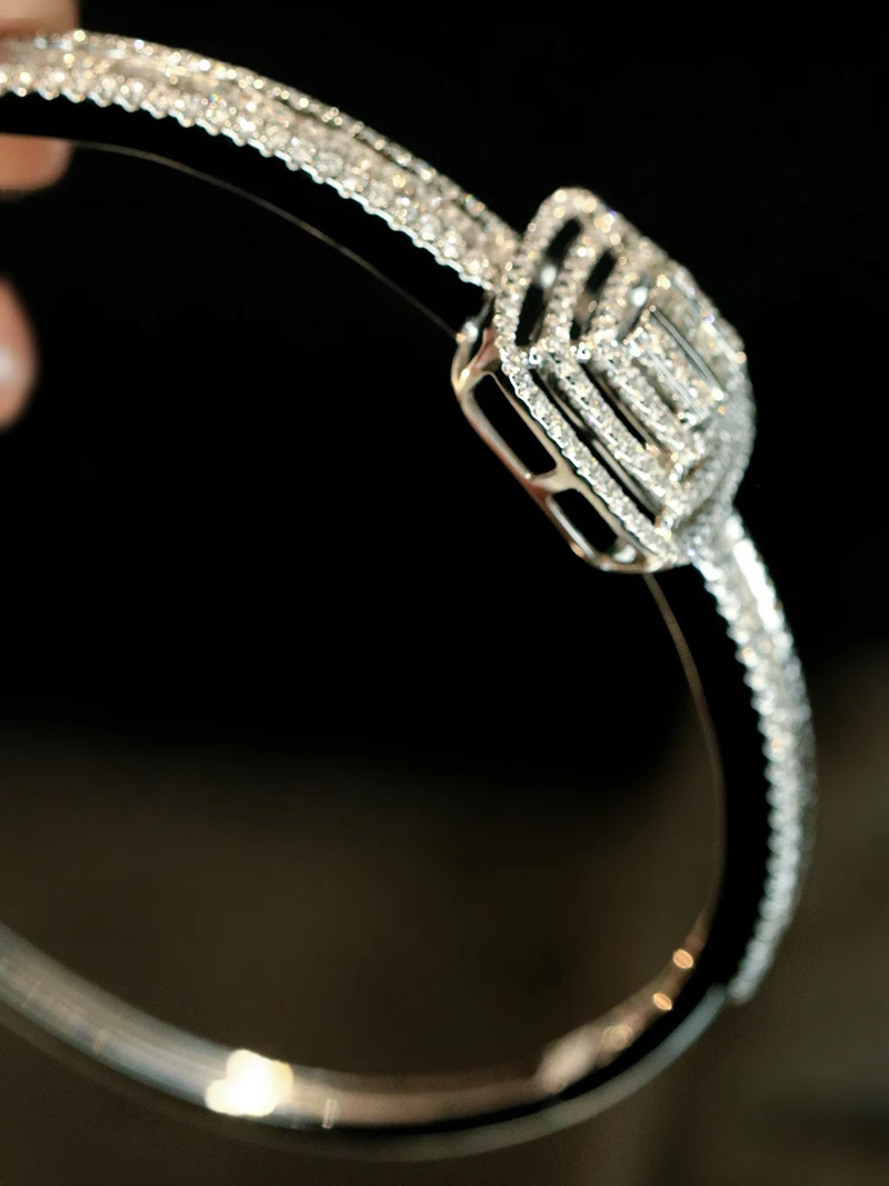 LUOWEND 100% 18K White Gold Bangle Fashion Square Shape 2.0carat Real Natural Diamond Bangle for Women High Party Jewelry