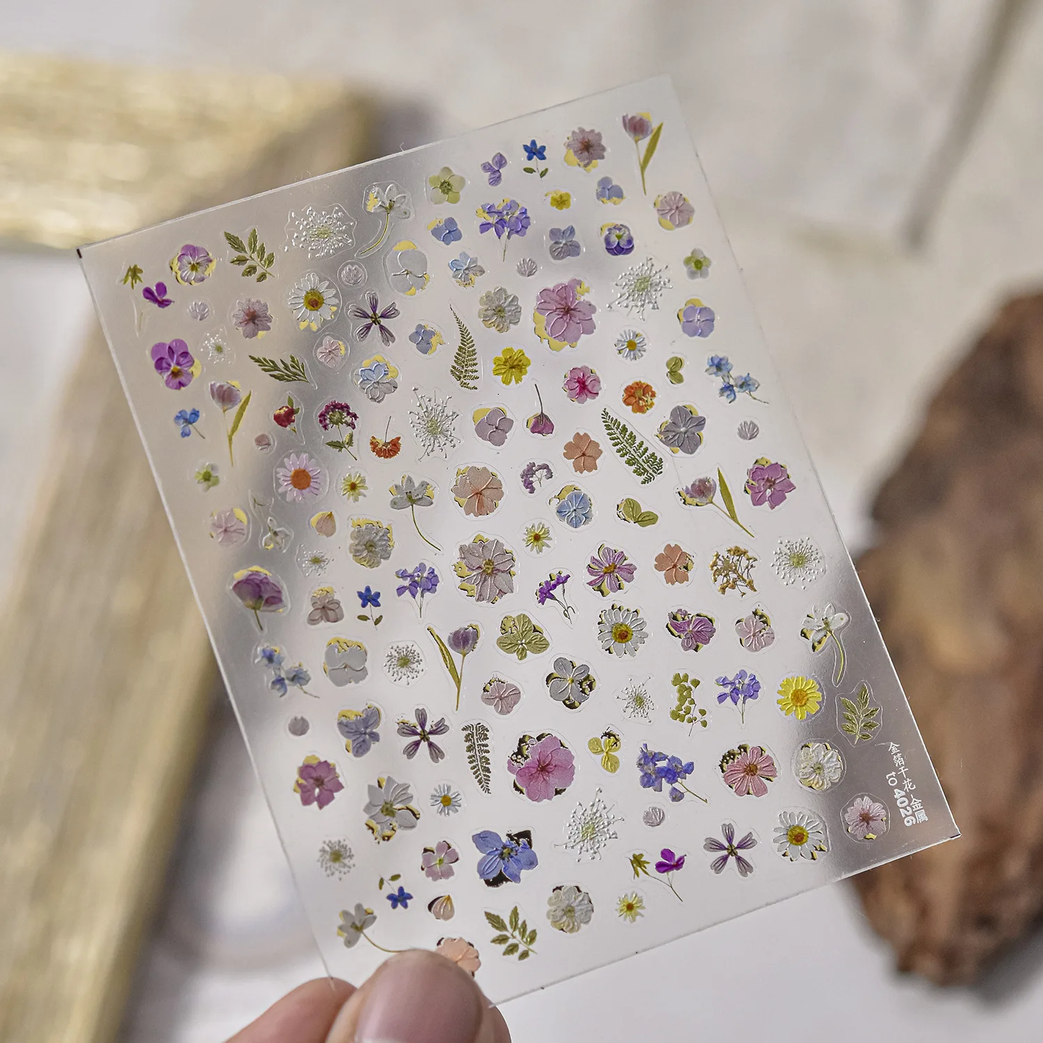 1 pz 5D Linea Dorata Autunno Foglie e Fiori Secchi Nail Art Adesivi Lucido Glitter Autoadesivi Decalcomanie Floreali Accessori per Manicure *