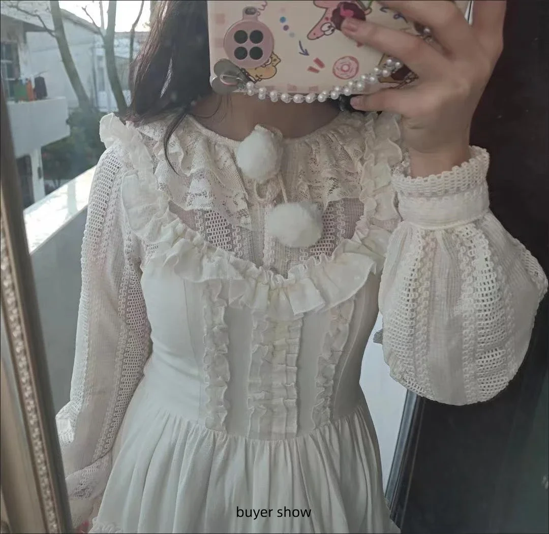 Camisa vintage de gola com babados retrô feminina, oca, doce pom pom pom pom, manga longa de renda, tops de ilhó casual bonito lolita kawaii