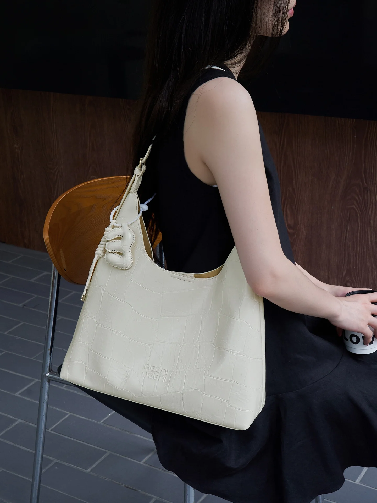 sac-fourre-tout-grande-capacite-pour-femme-nouvelle-collection-2026-simple-et-polyvalent-sac-a-bandouliere-haut-de-gamme