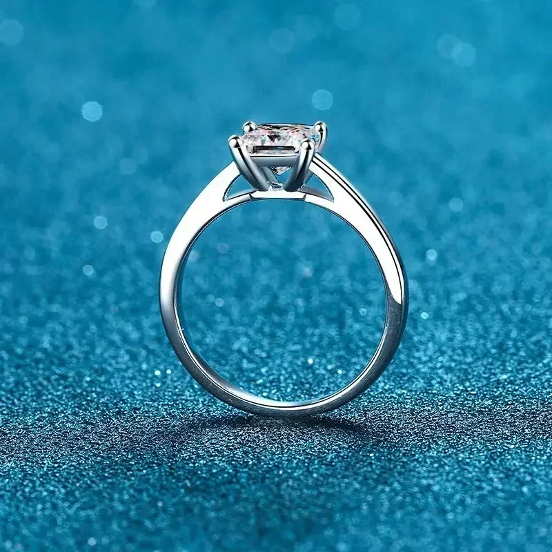 Exquisite-Design PT950 Platinum  Square 1/2 Carat Moissanite Women's Alien-Inspired Ring Four-Prong Moissanite Ring