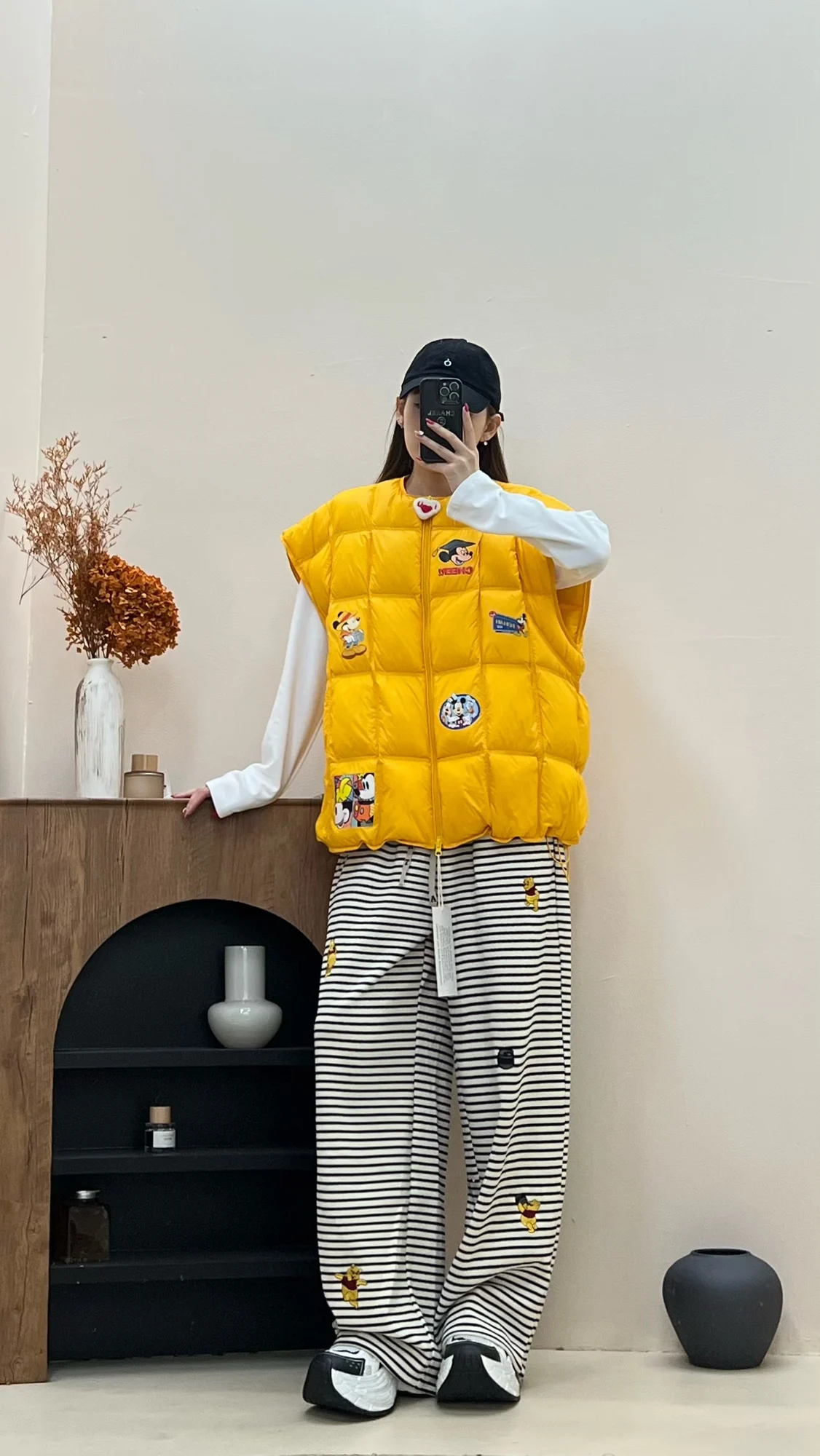 

Women's Loose Fit Faionable Casual Thiened Color Design Versatile Vest Autumn 2025 New Arrival European Sle