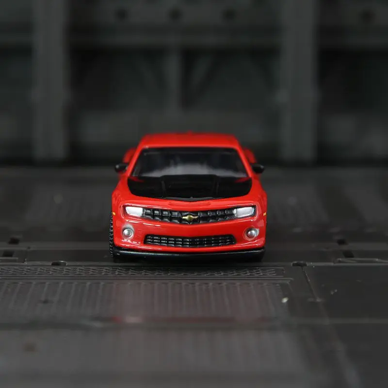 CCA 1:64 Chevrolet Camaro lega super modello di auto sportiva ornamenti per auto collezione dettagli ricchi, pregevole fattura e buona qualità