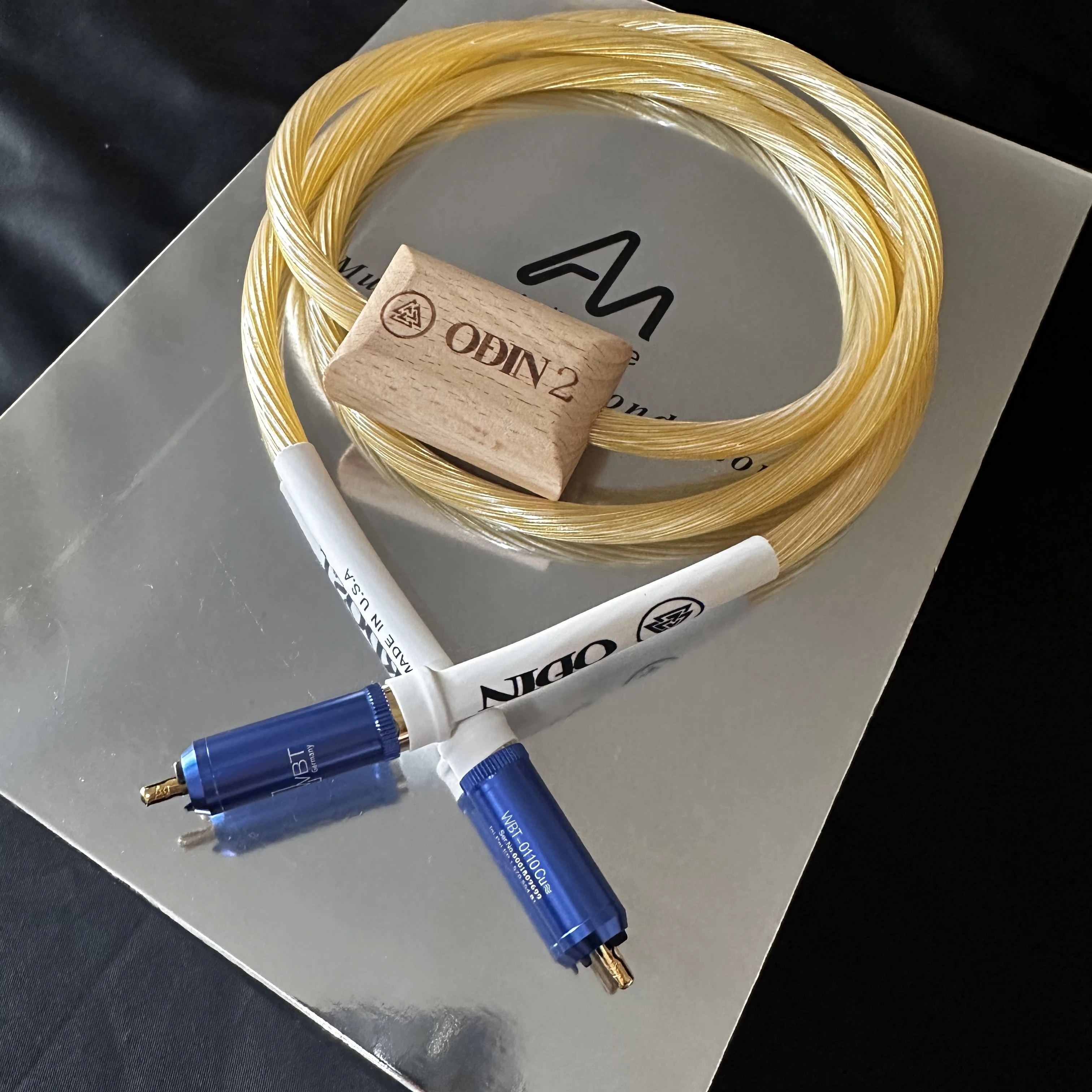 1 pcs Top quality brand new Hi-End Nordost ODIN 2 Gold Cable Audiophile 75 Ohm RCA Digital Coaxial Cable HiFi AES/EBU line