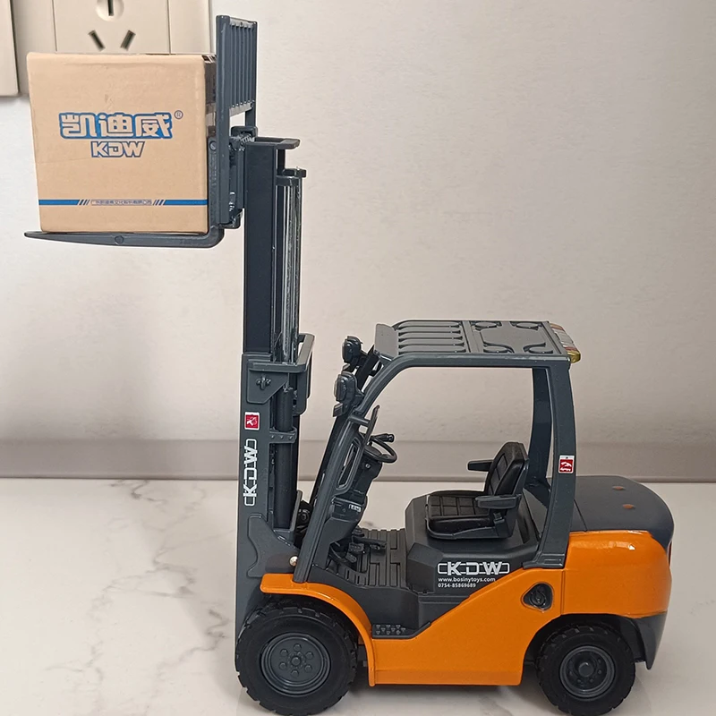 Diecast 1/25 Size Forklift Model Car German Alloy Forklift Truck Model Collection Display Hobby Original Box
