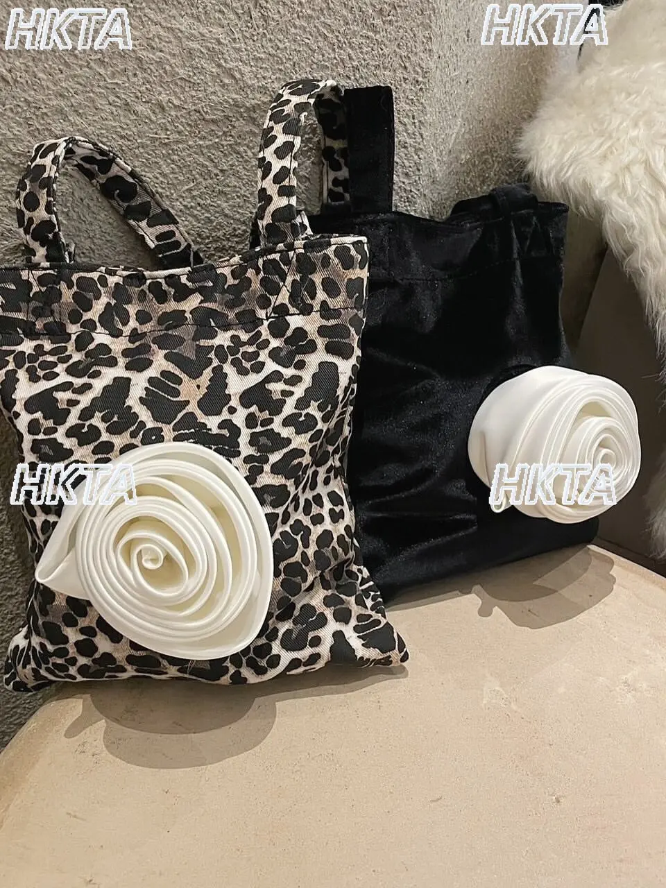 

Original Japanese Exquisite Shoulder Bag Women Three-dimensional Rose Embroidery Velvet Handbag Large-capacity Shopping Bag