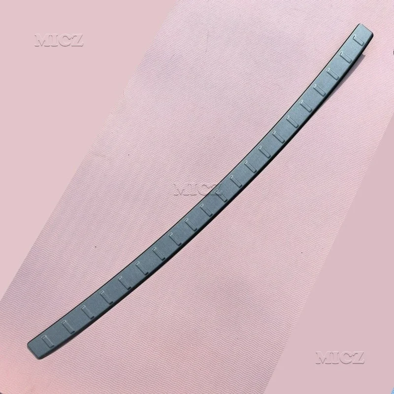 

For Volvo XC60 2018 2019 2020 - 2025 Car Accessories Silver/Black Door Sill Rear Bumper Protector Sill Trunk Tread Plate Trim