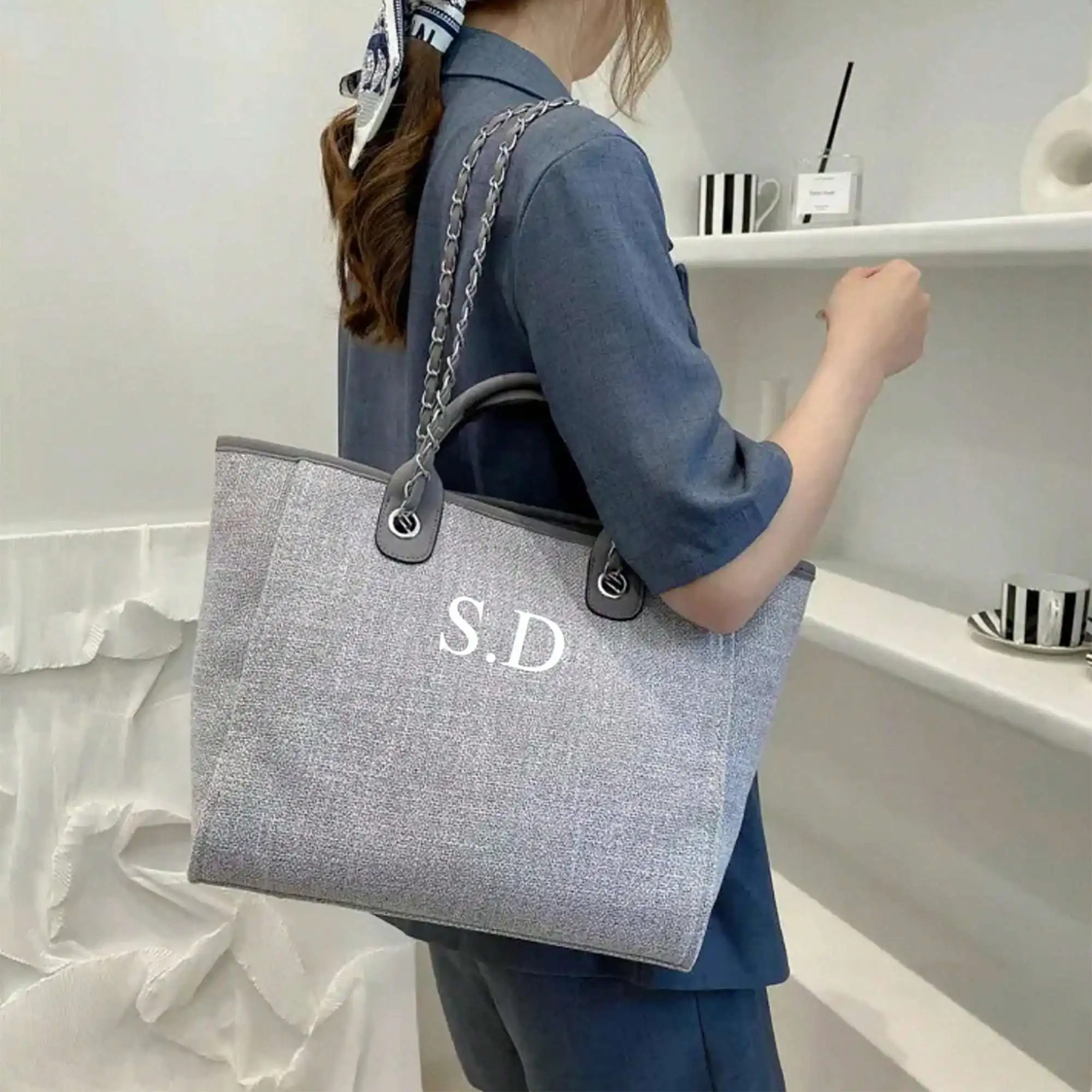 Custom Personalized Large Capacity Korean Women Chain Tote Bag, Designer Crossbody Shoulder Makeup Handbag view 4