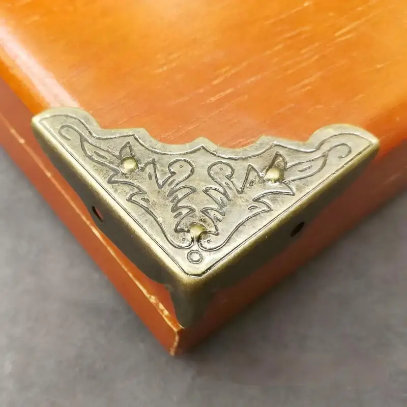 10 sztuk brązowy metalowa do książek narożne trójstronne albumy menu foldery Box zabezpieczenie narożników do wystroju 32x32x10mm CP1738