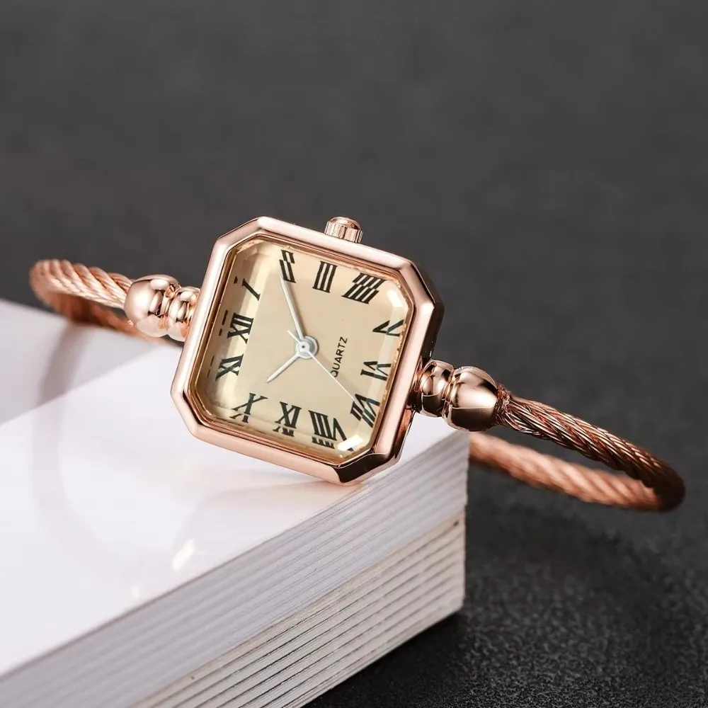 Open-Ended Bracelet Bracelet Watch Analog Display Compact Size Square Dial Watch Miniature Design Digital Square Dial