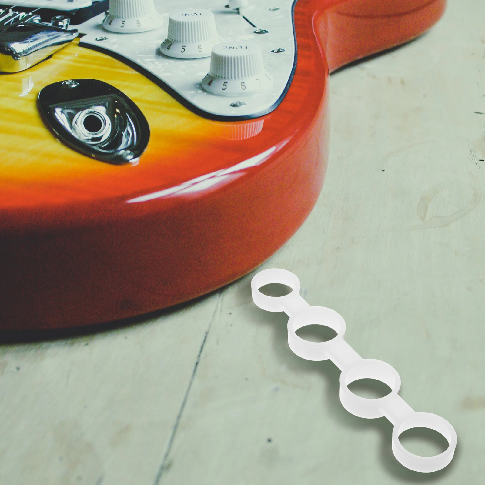 

Guitar Finger Expander White Large Size Strengthening Tool for Beginners Musical Instrument Accessories Guitar Finger Trainer