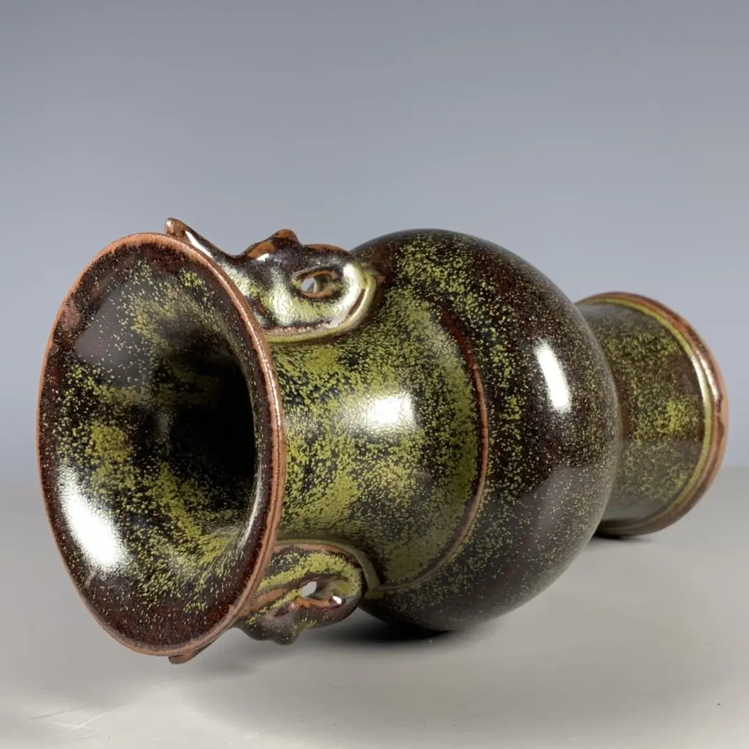 Imitation Chinese-style porcelain Yue ware tea dust glaze handmade porcelain double-eared vase ornament