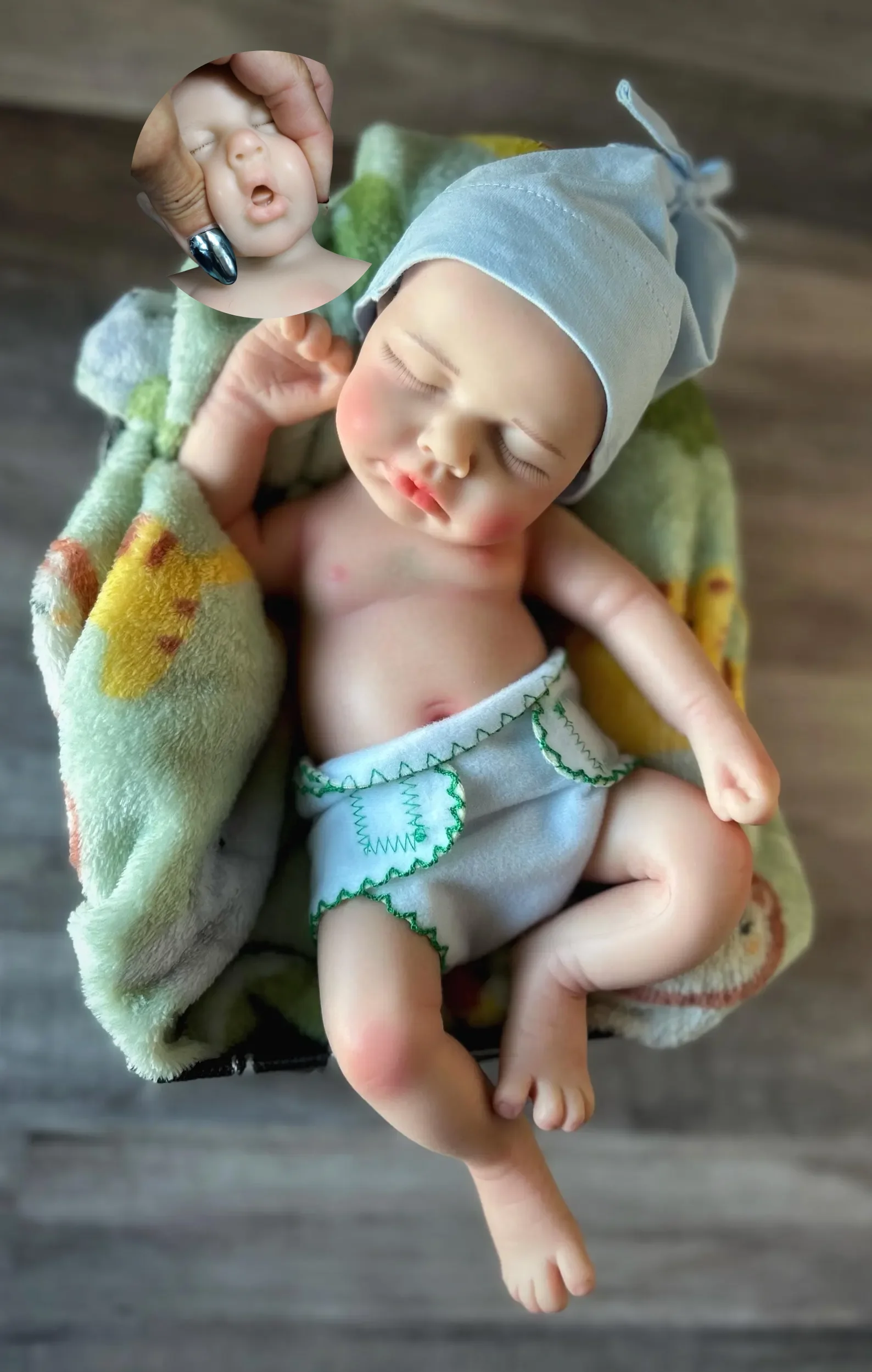 33CM Can Open Mouth Closed Eyes Reborn Girl and Boy Doll Loulou With Painted Bald Waterproof Soft Newborn Baby Dolls For Kid