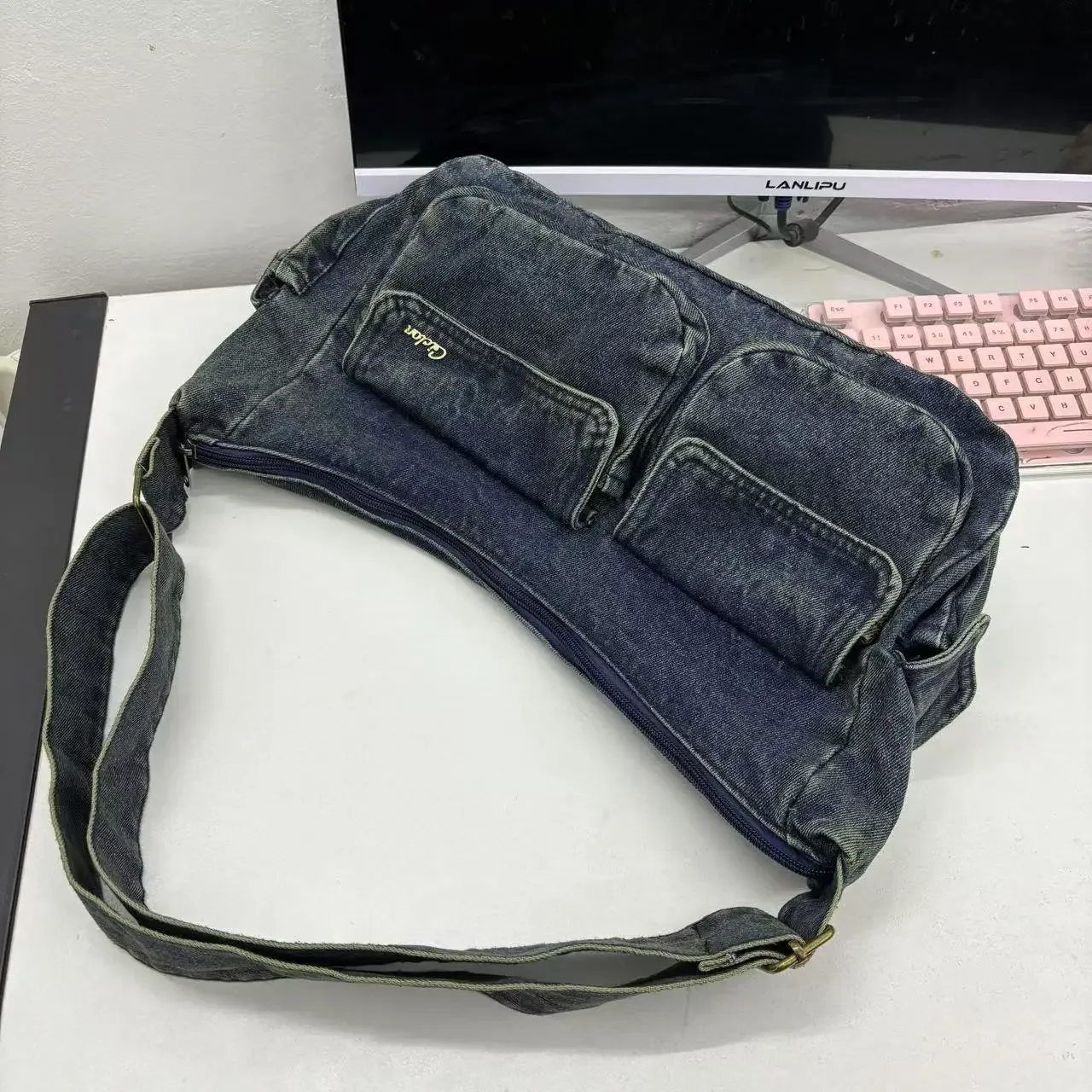 

Fashion Versatile Casual Double Pocket Retro Denim Bag Commuting Tote Single Shoulder Crossbody Bags