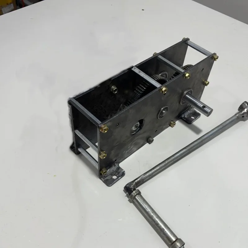 AC 220V 2000W 50Hz Hand-Cranked Generator: Household High-Power Strong Magnet Speed-Increasing Gearbox
