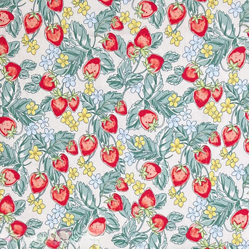 

40 Count 100% Cotton Poplin Strawberry Printed Cloth Soft Breathable For Dress Shirt Bag