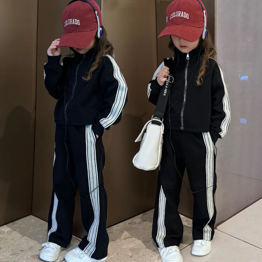 Girls' Spring and Autumn Zipper Sports Set has been selling well continuously. 2024 new children's casual two-piece set