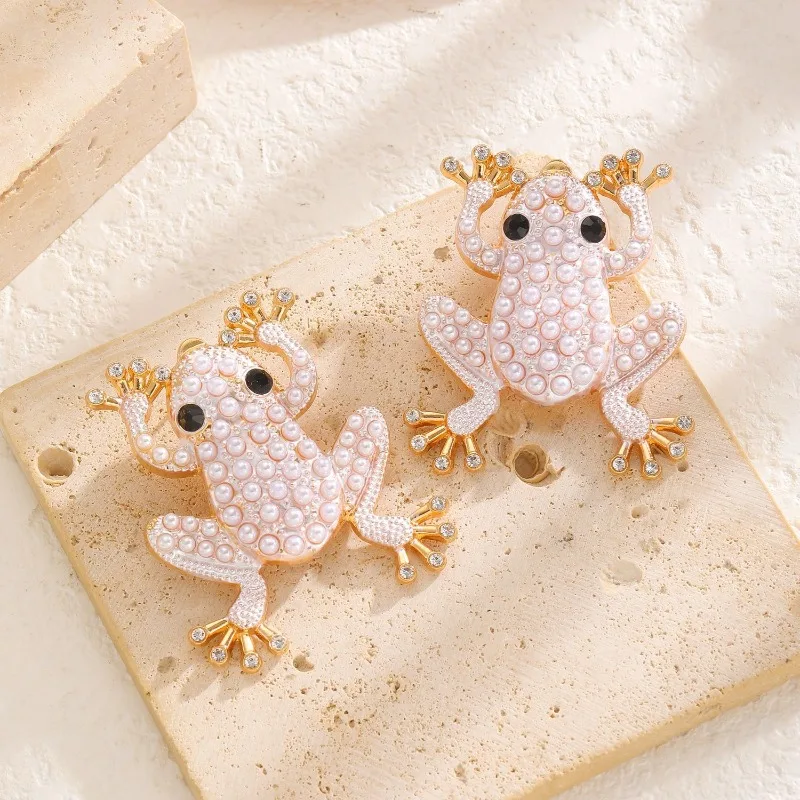 Personalized Imitation Pearl Frog Animal Women's Earrings Exquisite Creative Trendy Alloy Inlaid with Zircon Jewelry Accessory