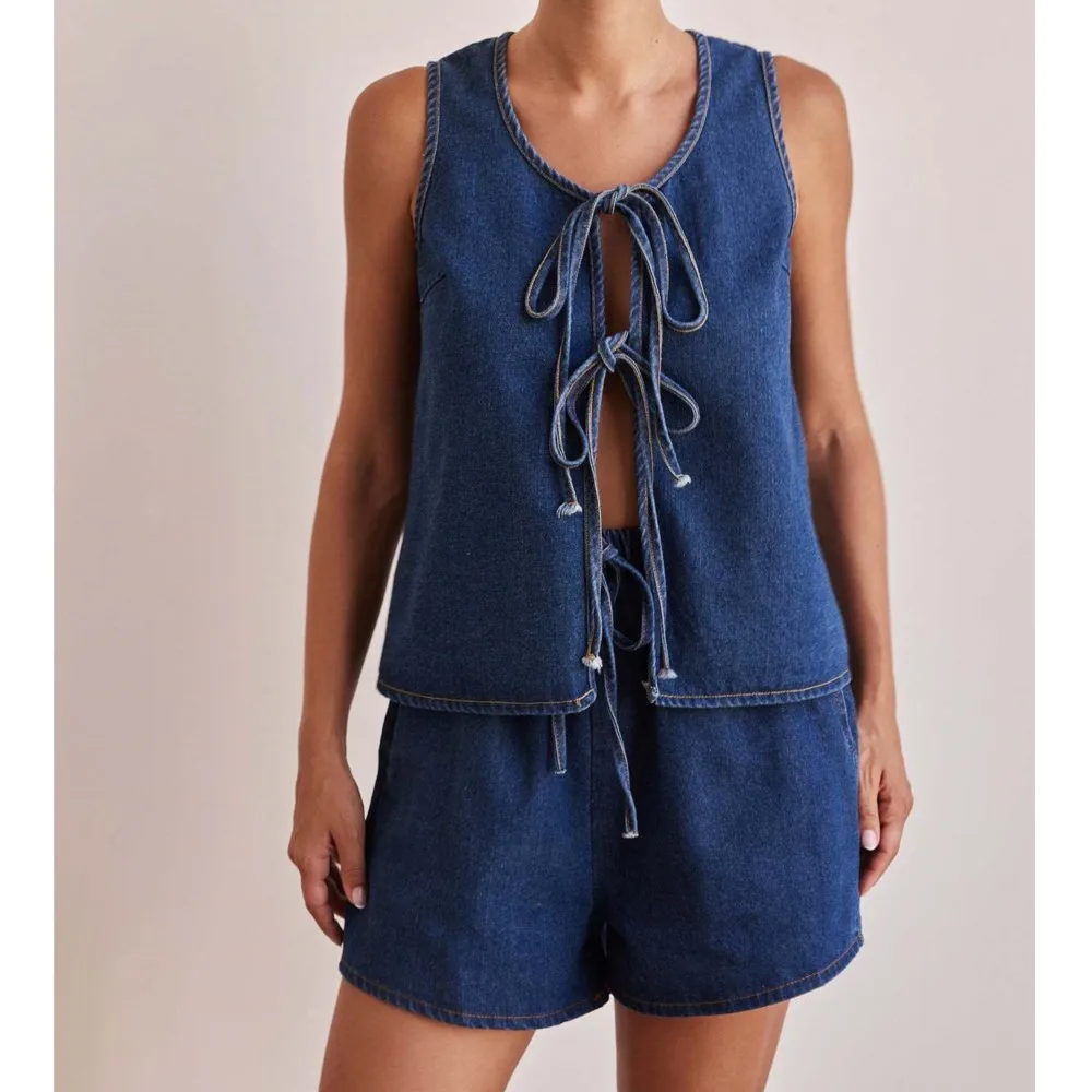 

Casual Shorts Suit Fashionable Summer Loose Hot Girl Street Style Sleeveless Lace-up Vest Top High-waisted Shorts Two-piece Set