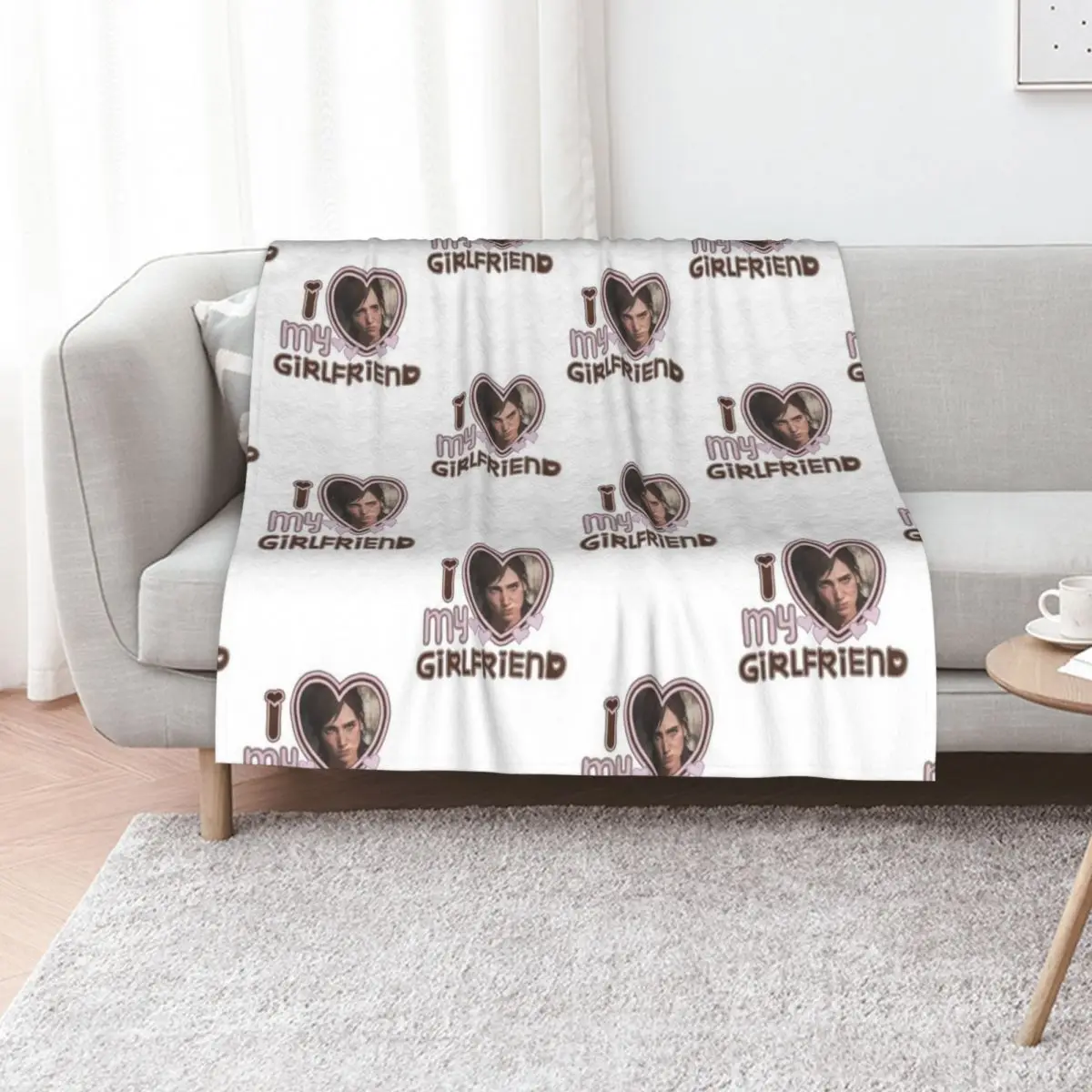 

Ellie Williams I Love Girlfriends Throw Blanket Flannel Fabric Camping Bed Summer Beddings Blankets