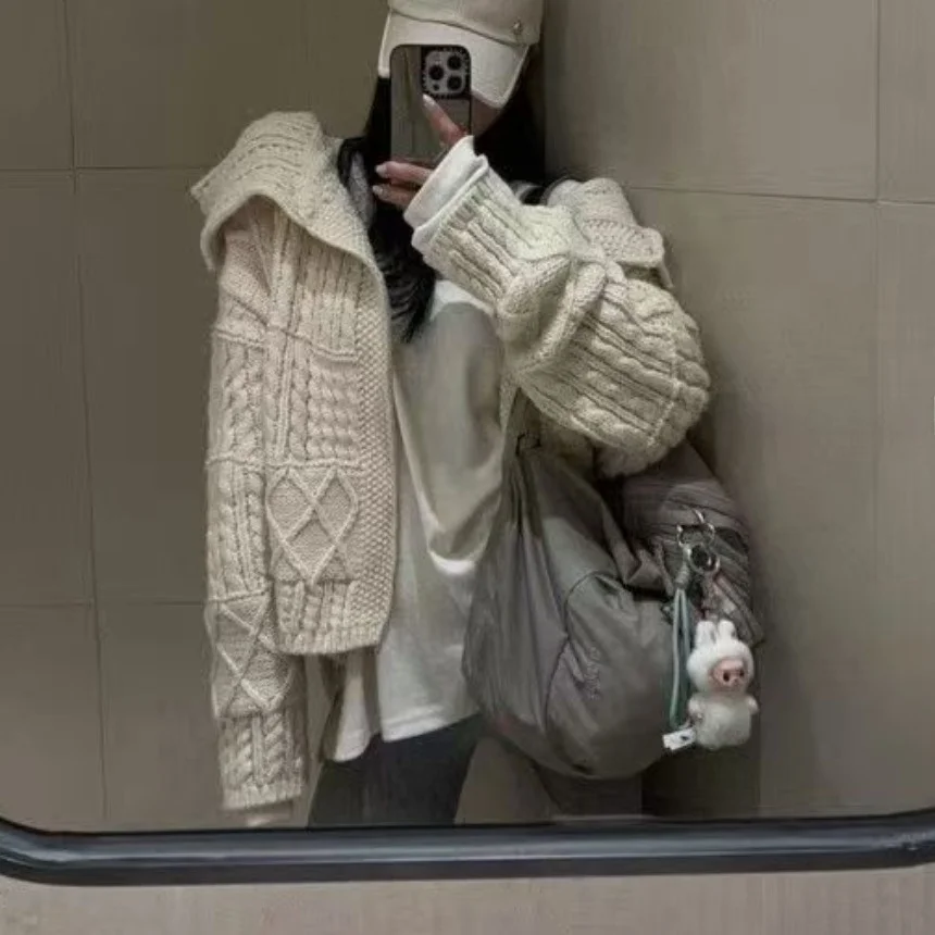 سترة نسائية كورية أنيقة من Thiened فضفاضة غير رسمية كسول Hanrt Thi إبرة متماسكة سترة بيضاء مفتوحة