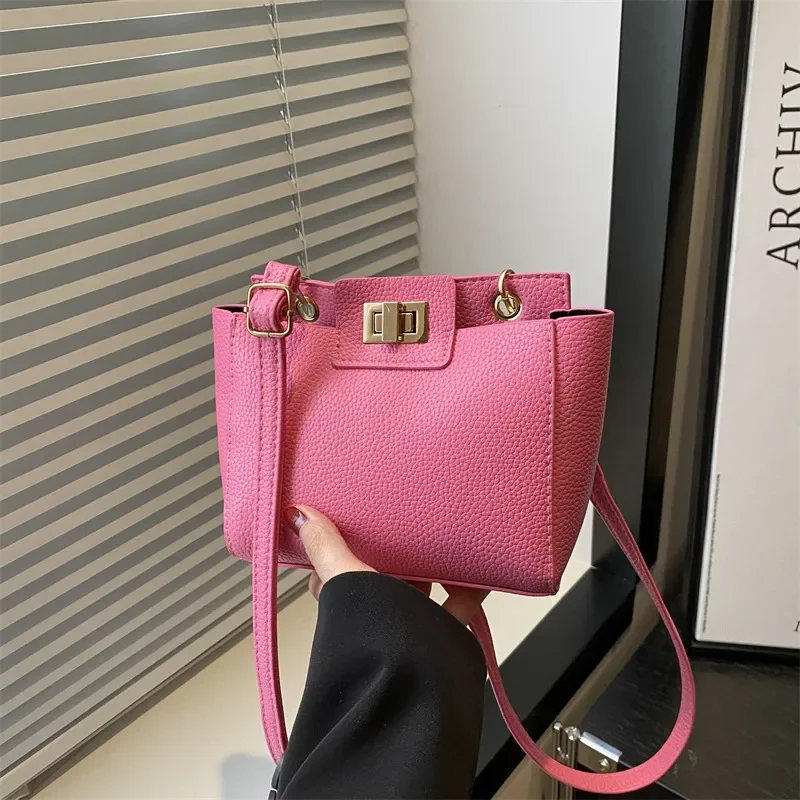 Shoulder Bag Women 2025 New European American Fashion Texture Large Capacity Simple Handbag Messenger Bag For Work Commuter